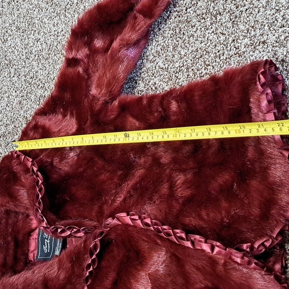 Terry Lewis Classic Luxuries Faux Fur ruffle detail Burgundy Jacket Size XS - Picture 9 of 13